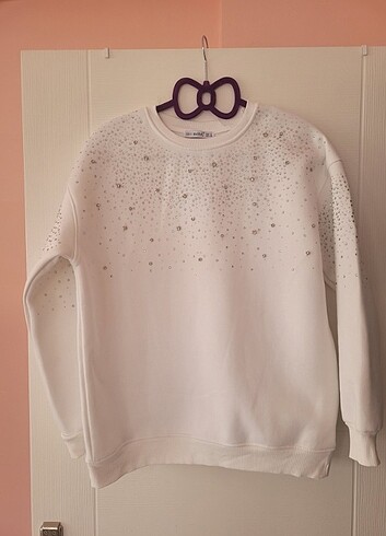Taş Detaylı Sweatshirt