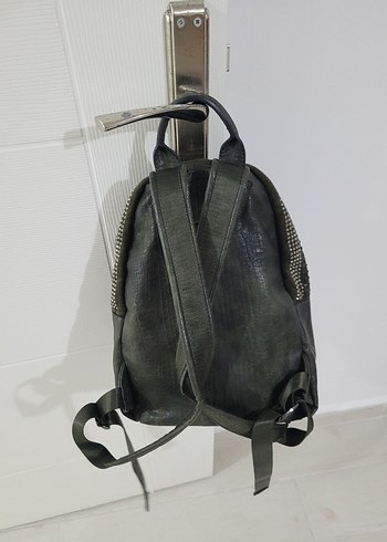 Süet Zımba Detaylı Sırt Çantası - Görsel 3