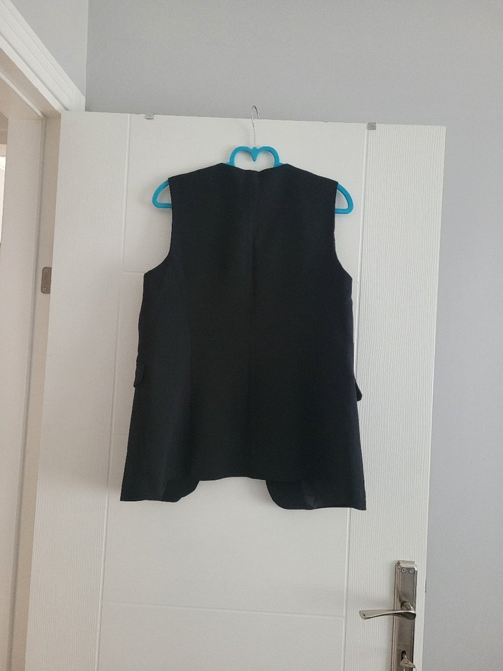 Kadın Siyah Yelek - Görsel 2