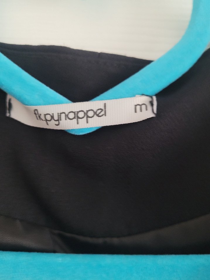 Kadın Siyah Yelek - Görsel 4