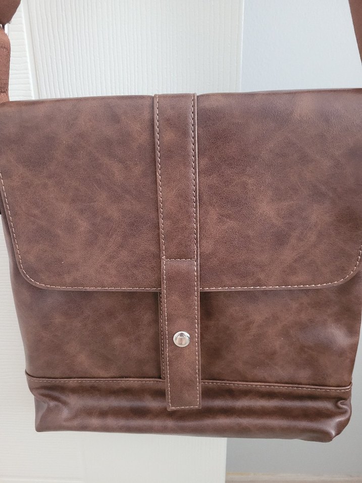Kahverengi Deri Postacı Çantası - Görsel 2