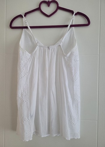 Zara Düğmeli V Yakalı Beyaz Nakışlı Kadın Bluz