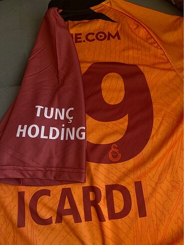 m Beden kırmızı Renk Galatasaray forma icardi