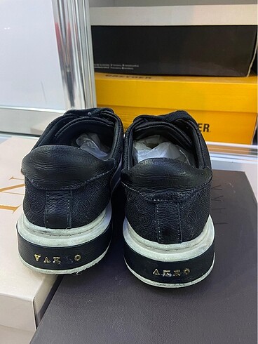 Vakko Vakko orijinal monogram spor ayakkabı