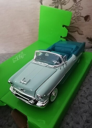 Beden 1:24 WELLY 1955 OLDSMOBİLE SUPER 88 DİECAST