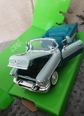 Beden Renk 1:24 WELLY 1955 OLDSMOBİLE SUPER 88 DİECAST