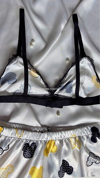 xs Beden beyaz Renk Üçgen Bralet & Saten Şort Takım