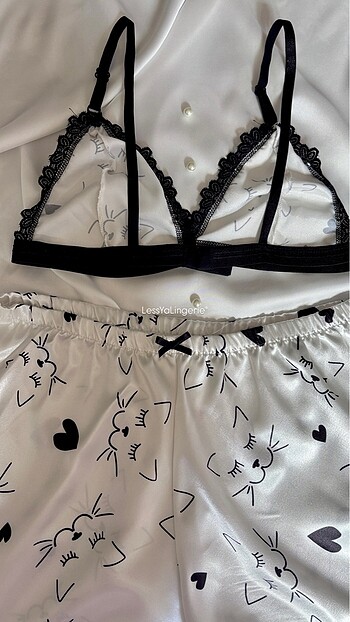 xs Beden beyaz Renk Üçgen Bralet & Saten Şort Takım