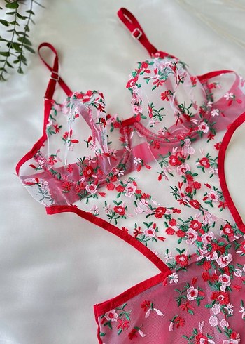 Çiçek işlemeli tüllü bodysuit - Görsel 2