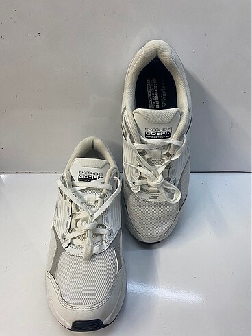 37 Beden Sıfır ayarında orjinal Skechers