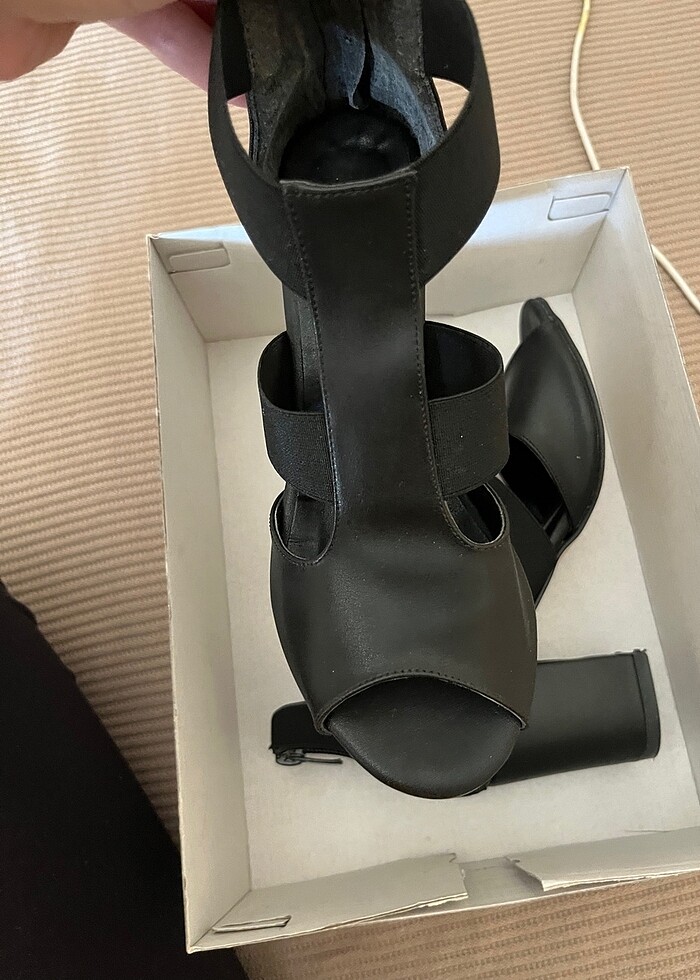 Topuklu ayakkabi - Görsel 2