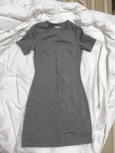 gri tshirt elbise