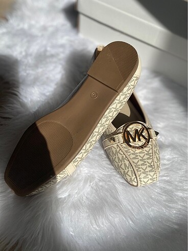 36 Beden Michael Kors babet