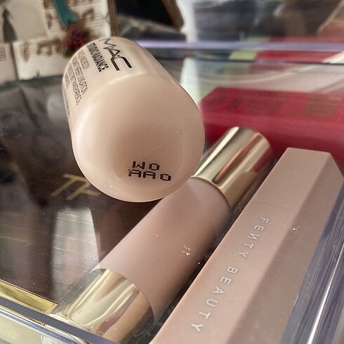 MAC mac studio radiance face and body fondoten
