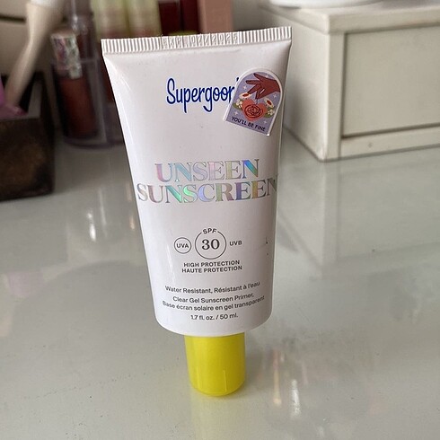 supergoop unseen sunscreen güneş kremi