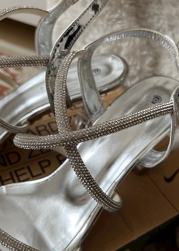 Gri Payetli Kadın Topuklu Abiye Ayakkabı - Görsel 2