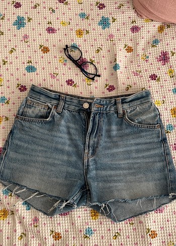 Bohem Bershka Mini Düğmeli Denim Şort