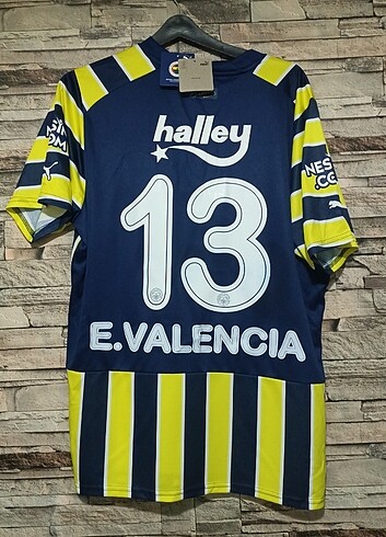 Fenerbahçe Orjinal Etiketi Üstünde Enner Valencia Forması 