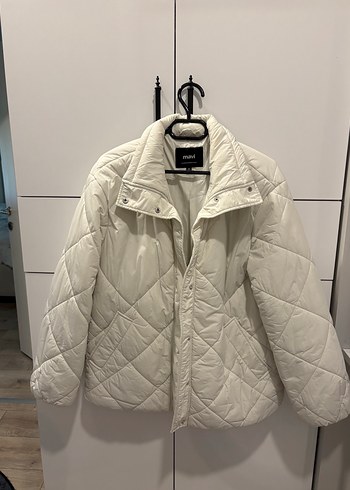 Şişme
Mont - Görsel 4