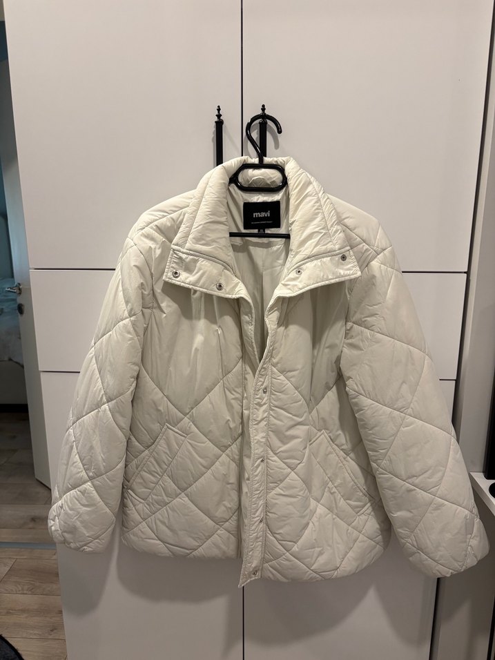 Şişme 
Mont - Görsel 3