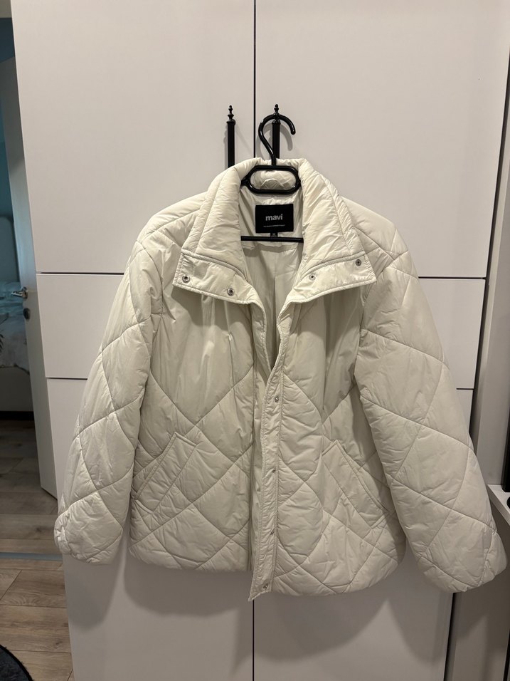 Şişme 
Mont - Görsel 4