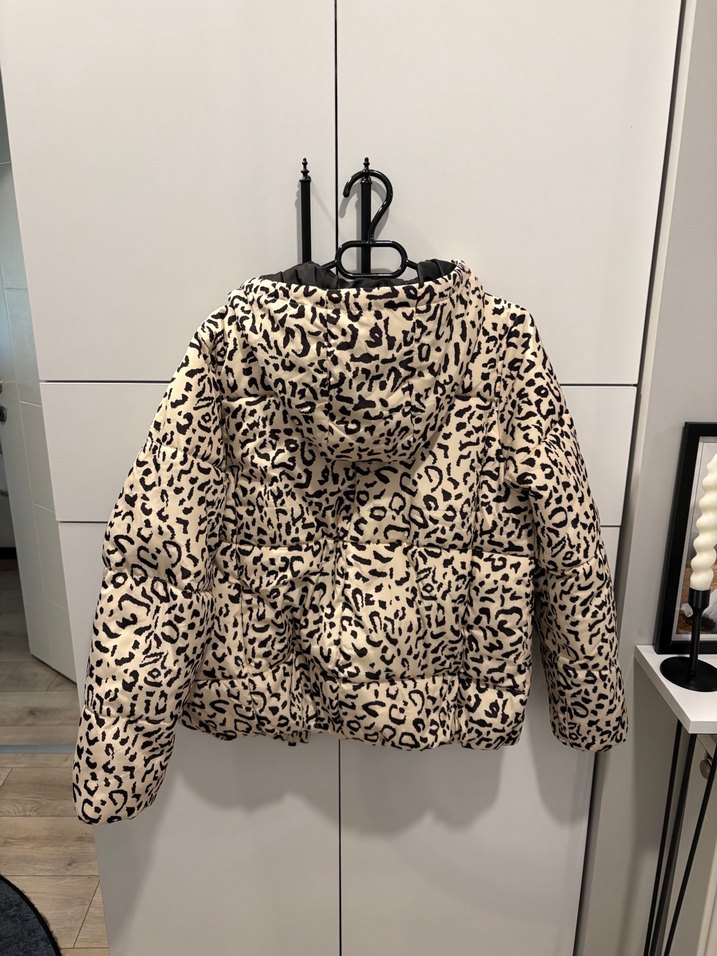 Leopar Desenli Kısa Kadın Mont - Görsel 3