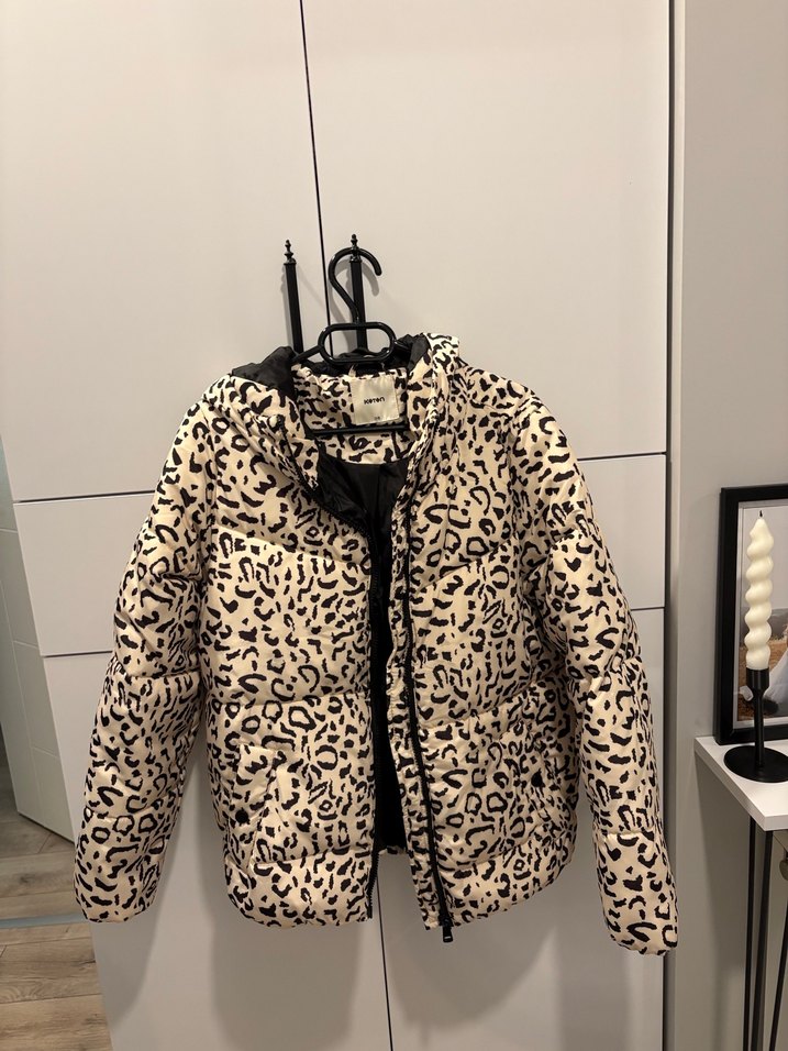 Leopar Desenli Kısa Kadın Mont - Görsel 2