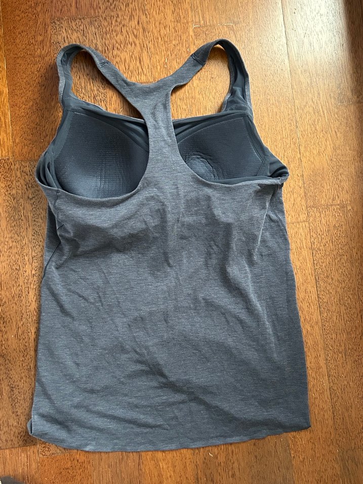 Uniqlo spor büstiyer - Görsel 4