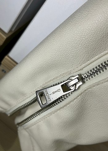 Beyaz Kemerli Deri Ceket - Görsel 2