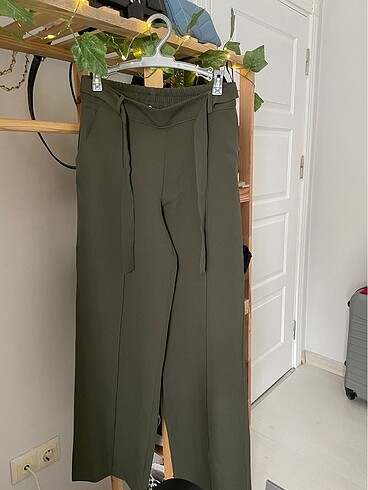 Yeşil kumaş pantalon