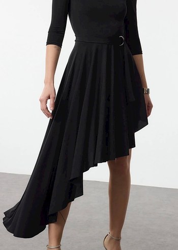 Siyah Uzun Drapel kayık Yaka asimetrik Kadın Elbise - Görsel 2