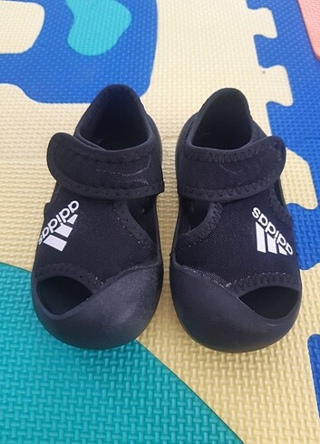 Adidas sandalet 