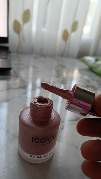  Beden ICONIK highlighter 