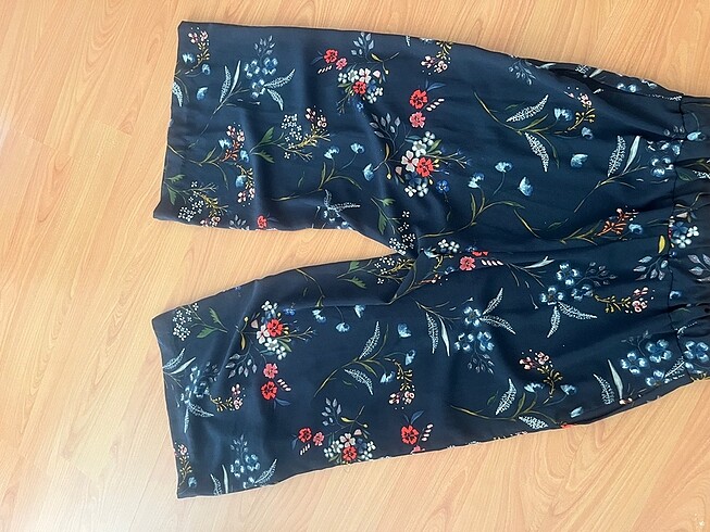 Stradivarious kısa yazlık pantolon