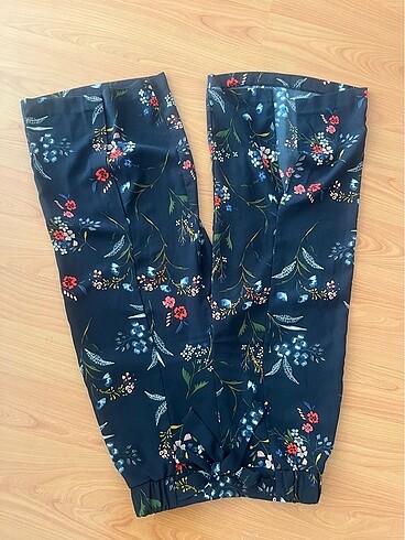 Stradivarius Stradivarious kısa yazlık pantolon