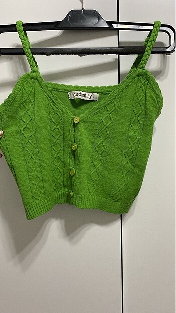 Düğmeli Crop