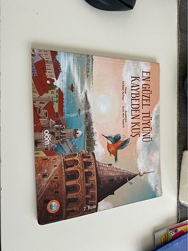 En Güzel Tüyünü Kaybeden Kuş Kitap