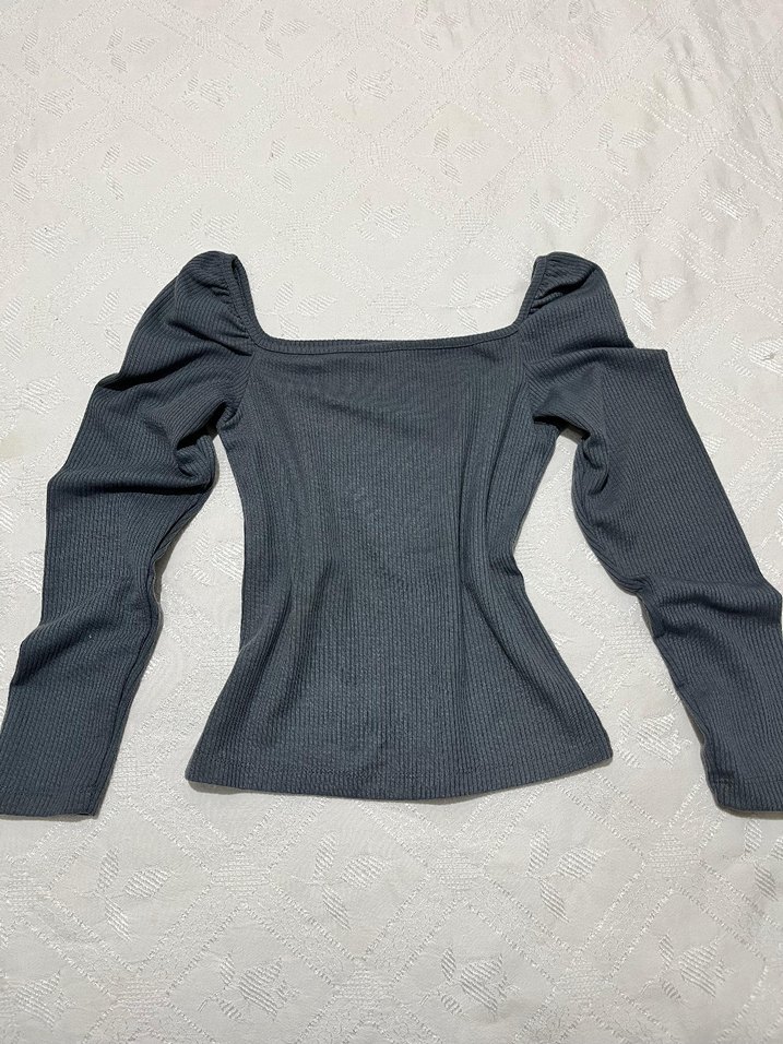 Gri Kare Yaka Uzun Kollu Kadın Bluz - Görsel 3