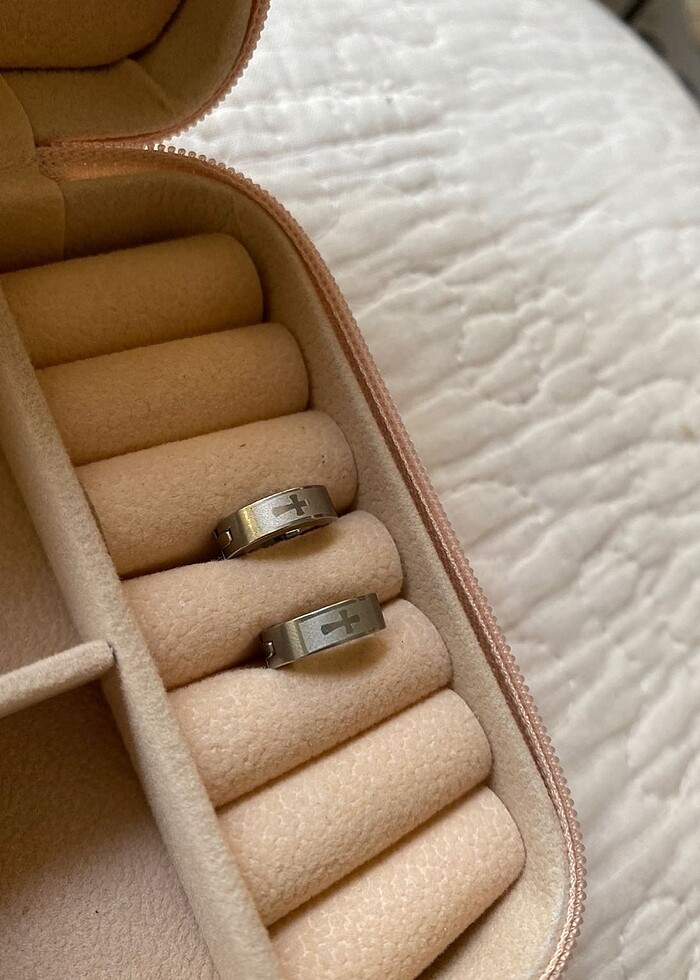 Titanyum haç küpe - Görsel 2