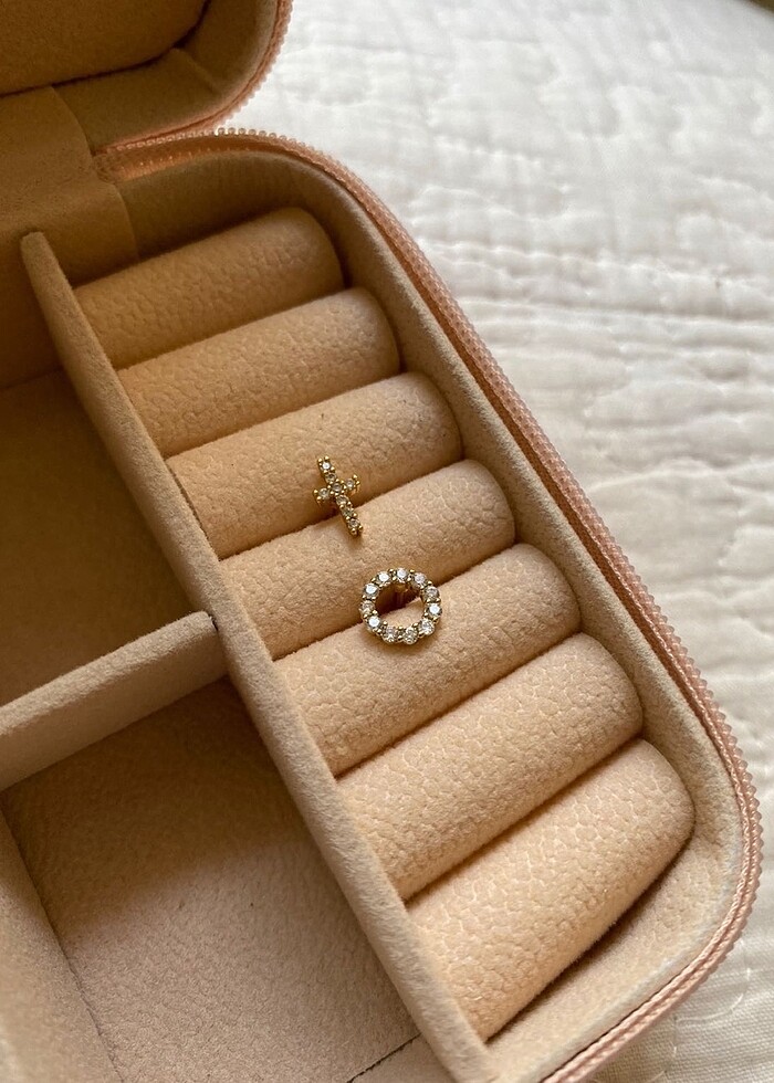 Titanyum tragus piercing - Görsel 3