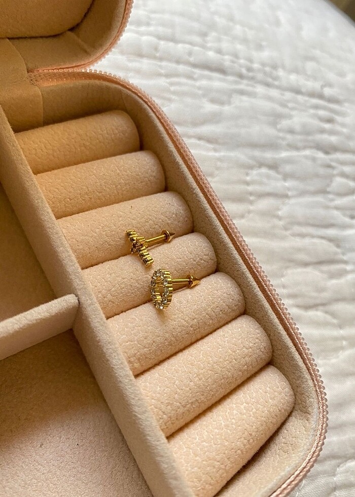 Titanyum tragus piercing - Görsel 2