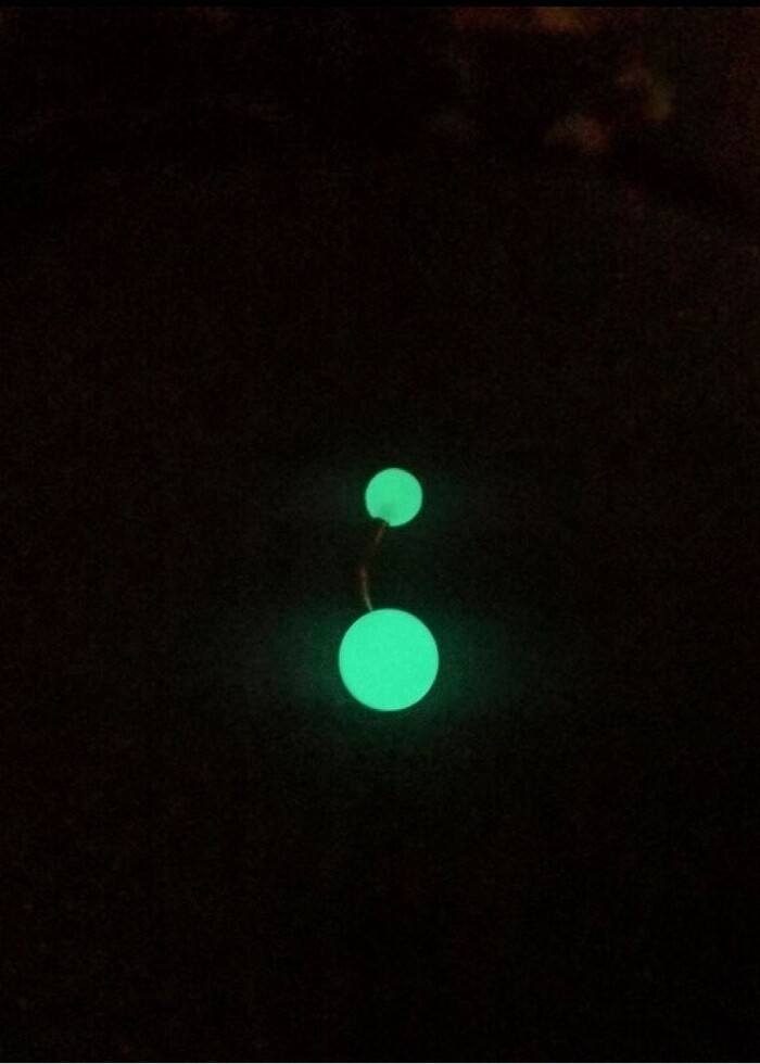 Fosforlu titanyum göbek piercing - Görsel 2