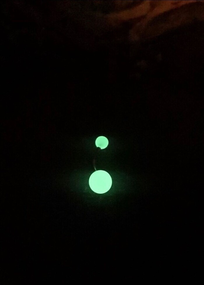 Fosforlu titanyum göbek piercing - Görsel 2