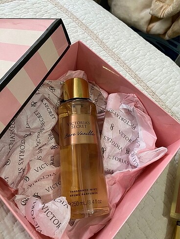Victoria?s Secret bare vanilla