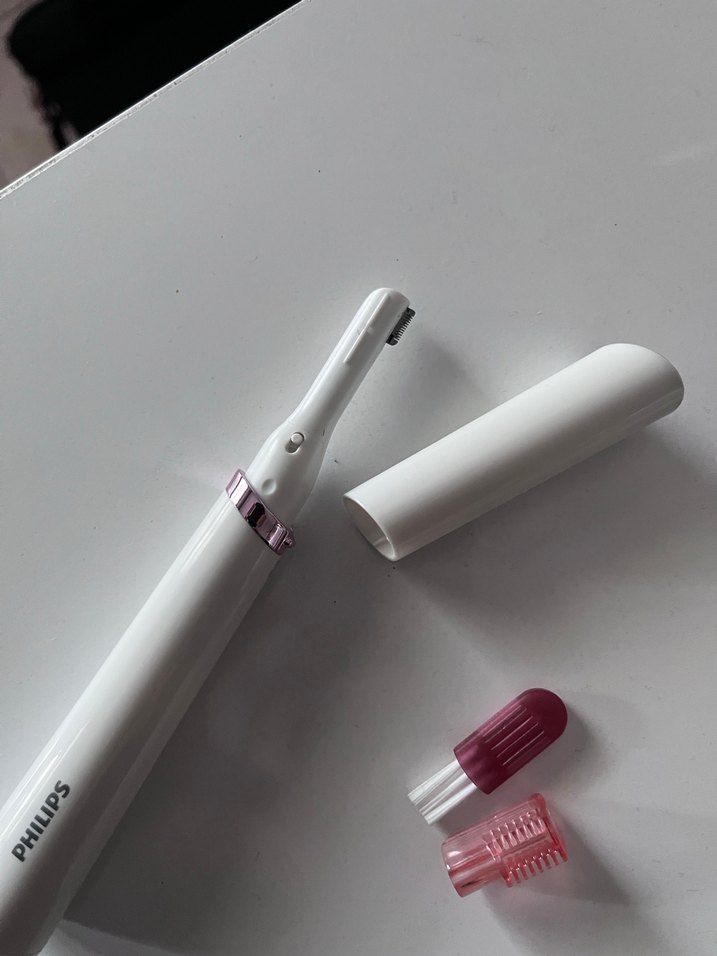 Philips Beyaz Kalem Kaş Düzeltici Jilet - Görsel 2