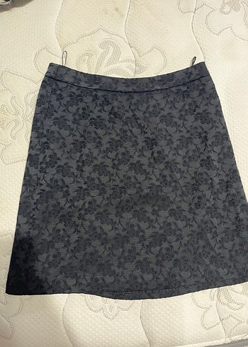 Dantel Detaylı Gri Midi Etek - Görsel 2