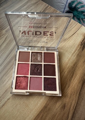 Makeup Revolution Ultimate Nudes Orta Ton Far Paleti - Görsel 6