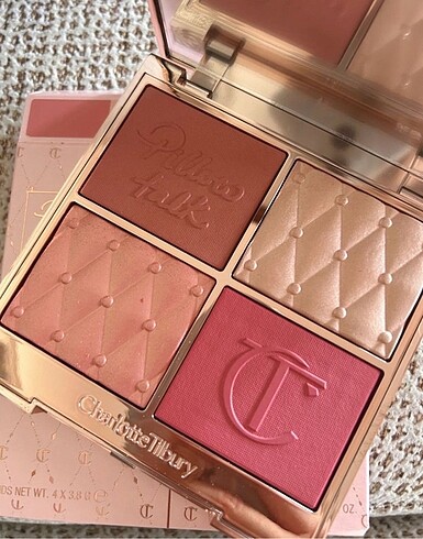 Beden Charlotte Tilbury Pillow Talk Beautifying Face Palet