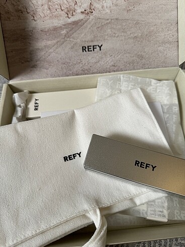 Refy Limited Edition Dust Bag/ Ruj Kutusu