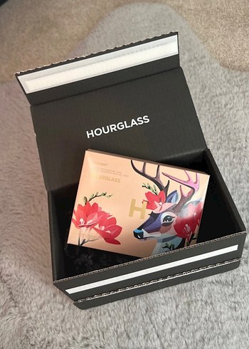 Hourglass Hourglass Ambient Lighting Deer Yüz Paleti